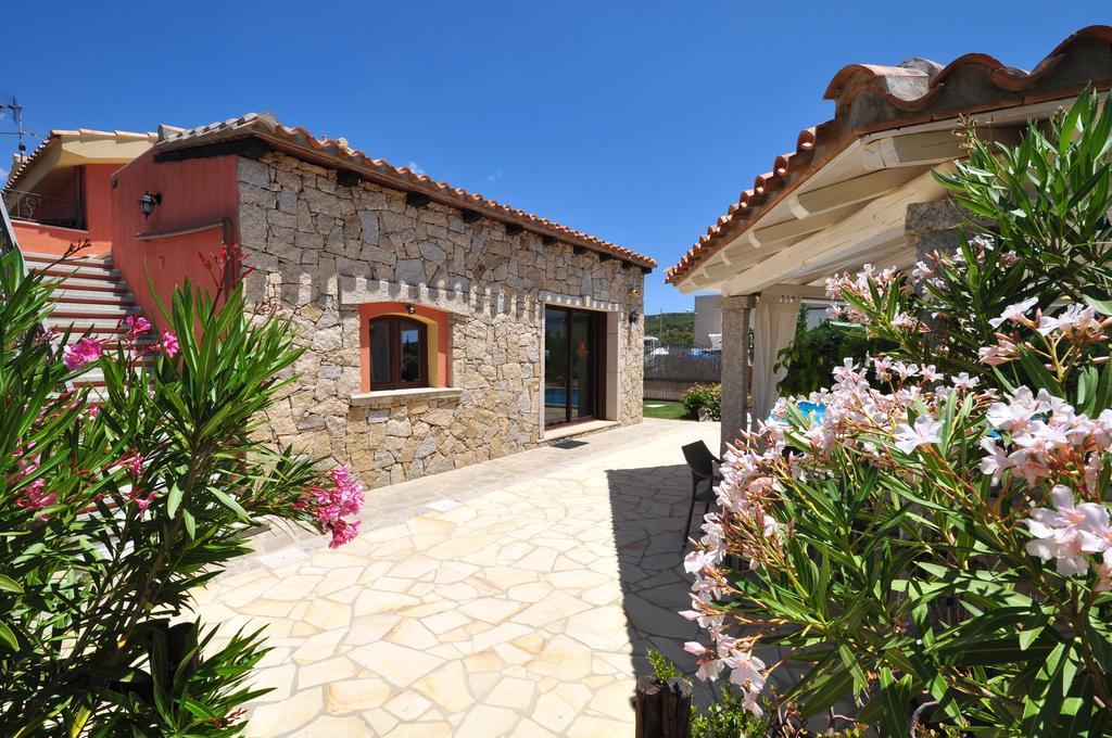 Affittacamere B&B La Villa Dei Graniti فيلاّسيمِيوس المظهر الخارجي الصورة
