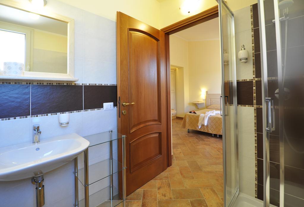 Affittacamere B&B La Villa Dei Graniti فيلاّسيمِيوس الغرفة الصورة