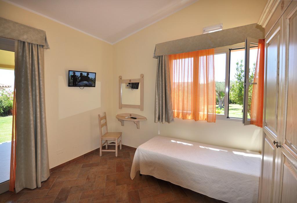 Affittacamere B&B La Villa Dei Graniti فيلاّسيمِيوس المظهر الخارجي الصورة