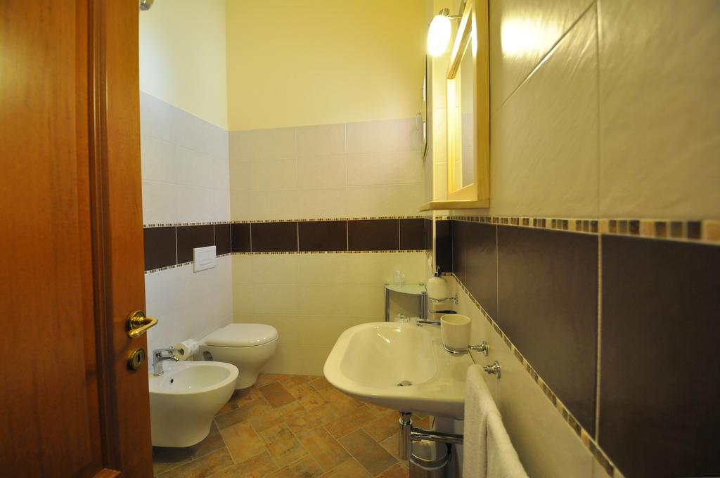 Affittacamere B&B La Villa Dei Graniti فيلاّسيمِيوس الغرفة الصورة