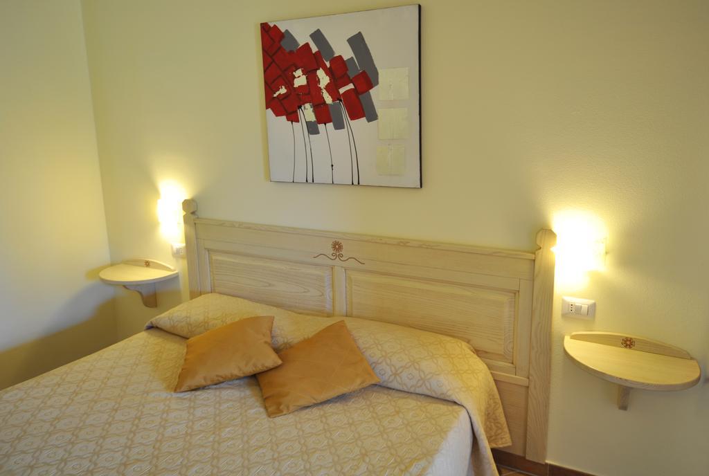 Affittacamere B&B La Villa Dei Graniti فيلاّسيمِيوس الغرفة الصورة