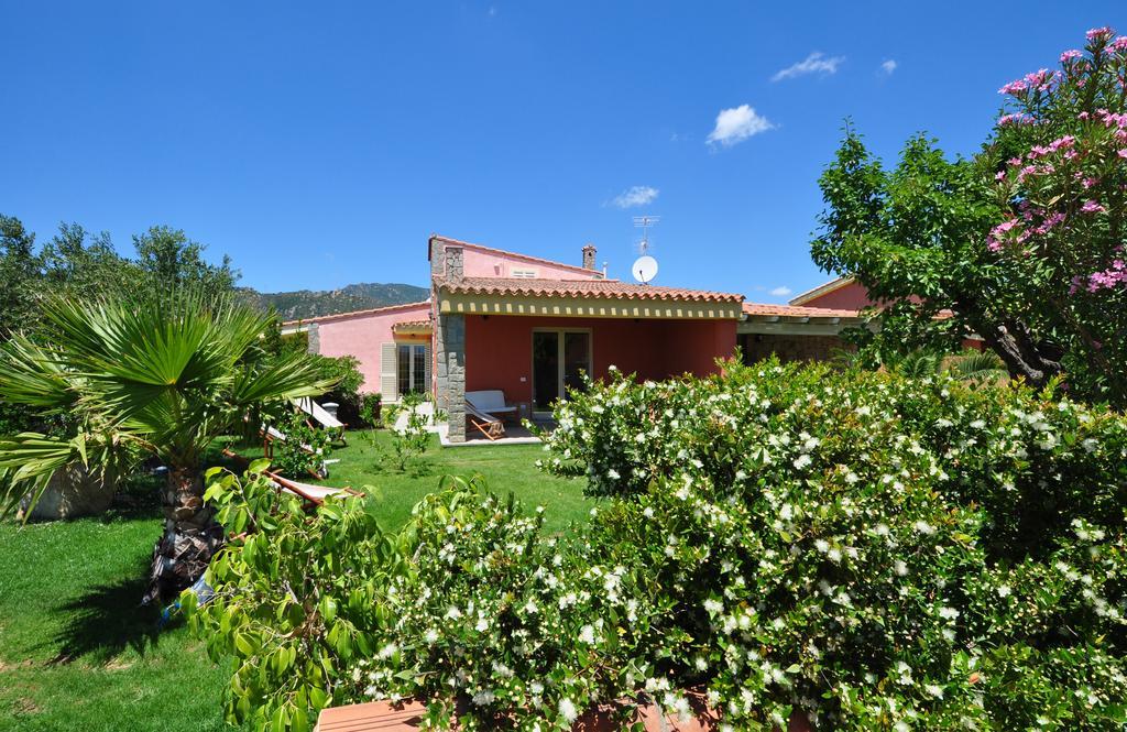Affittacamere B&B La Villa Dei Graniti فيلاّسيمِيوس المظهر الخارجي الصورة