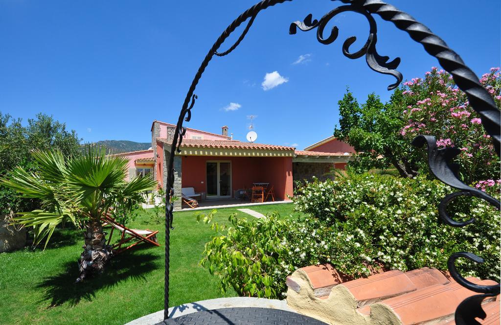 Affittacamere B&B La Villa Dei Graniti فيلاّسيمِيوس المظهر الخارجي الصورة
