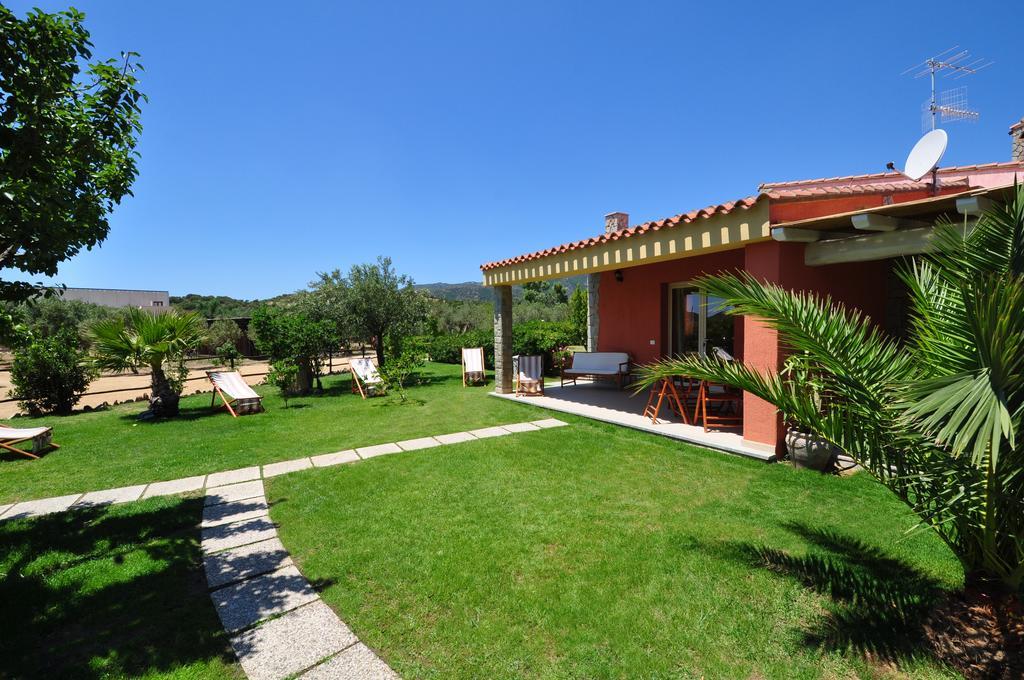 Affittacamere B&B La Villa Dei Graniti فيلاّسيمِيوس المظهر الخارجي الصورة