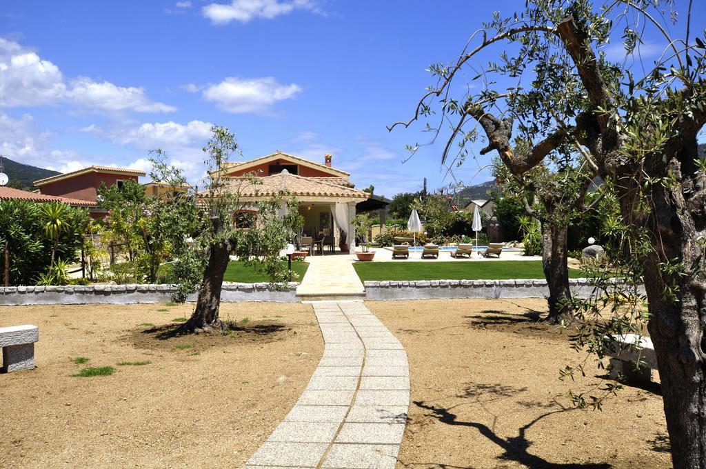 Affittacamere B&B La Villa Dei Graniti فيلاّسيمِيوس المظهر الخارجي الصورة