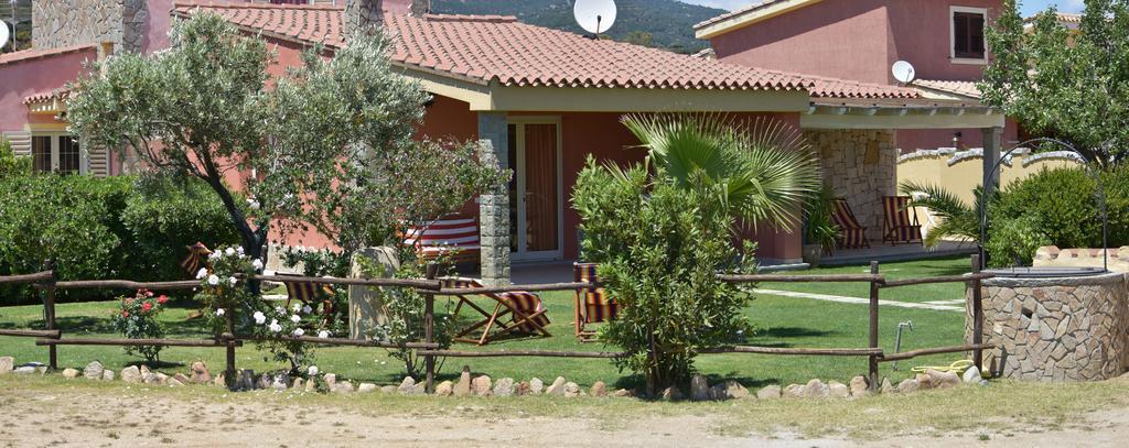 Affittacamere B&B La Villa Dei Graniti فيلاّسيمِيوس المظهر الخارجي الصورة