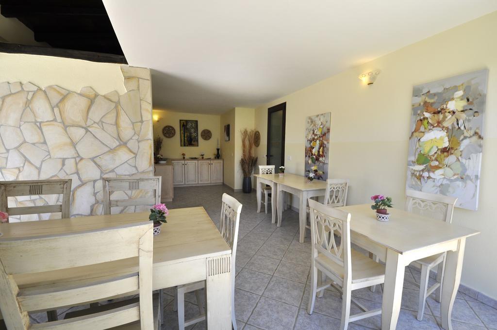 Affittacamere B&B La Villa Dei Graniti فيلاّسيمِيوس المظهر الخارجي الصورة